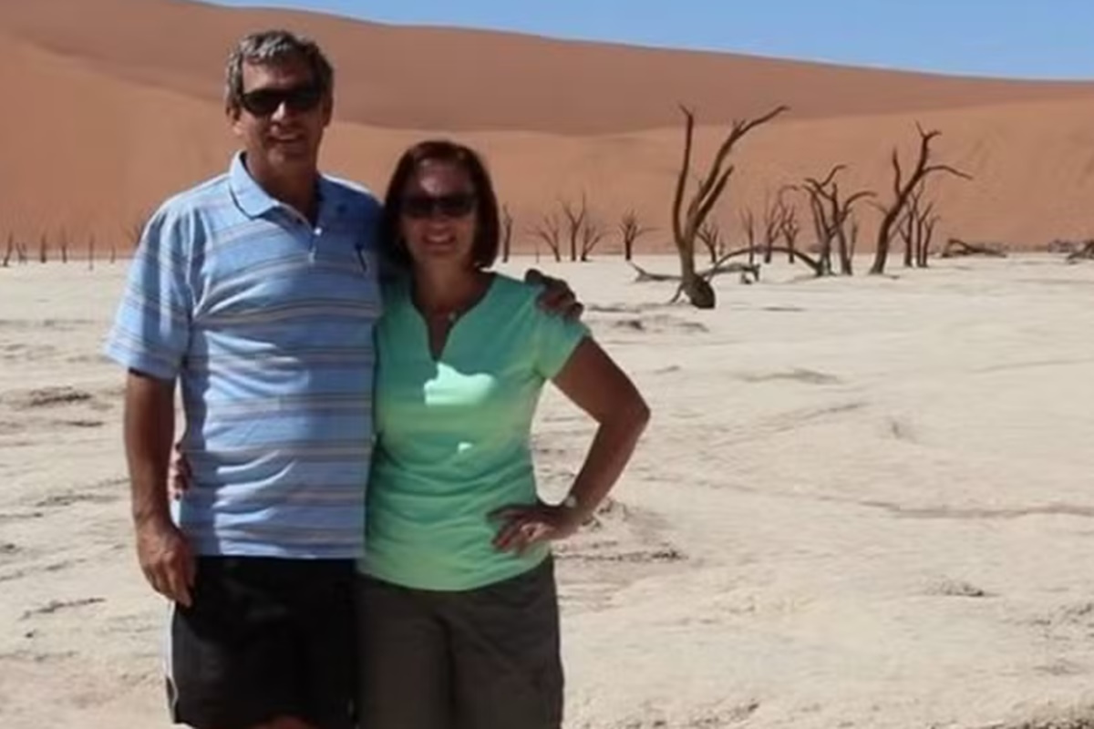 homem-e-morto-por-leao-ao-usar-o-banheiro-em-safari-de-luxo