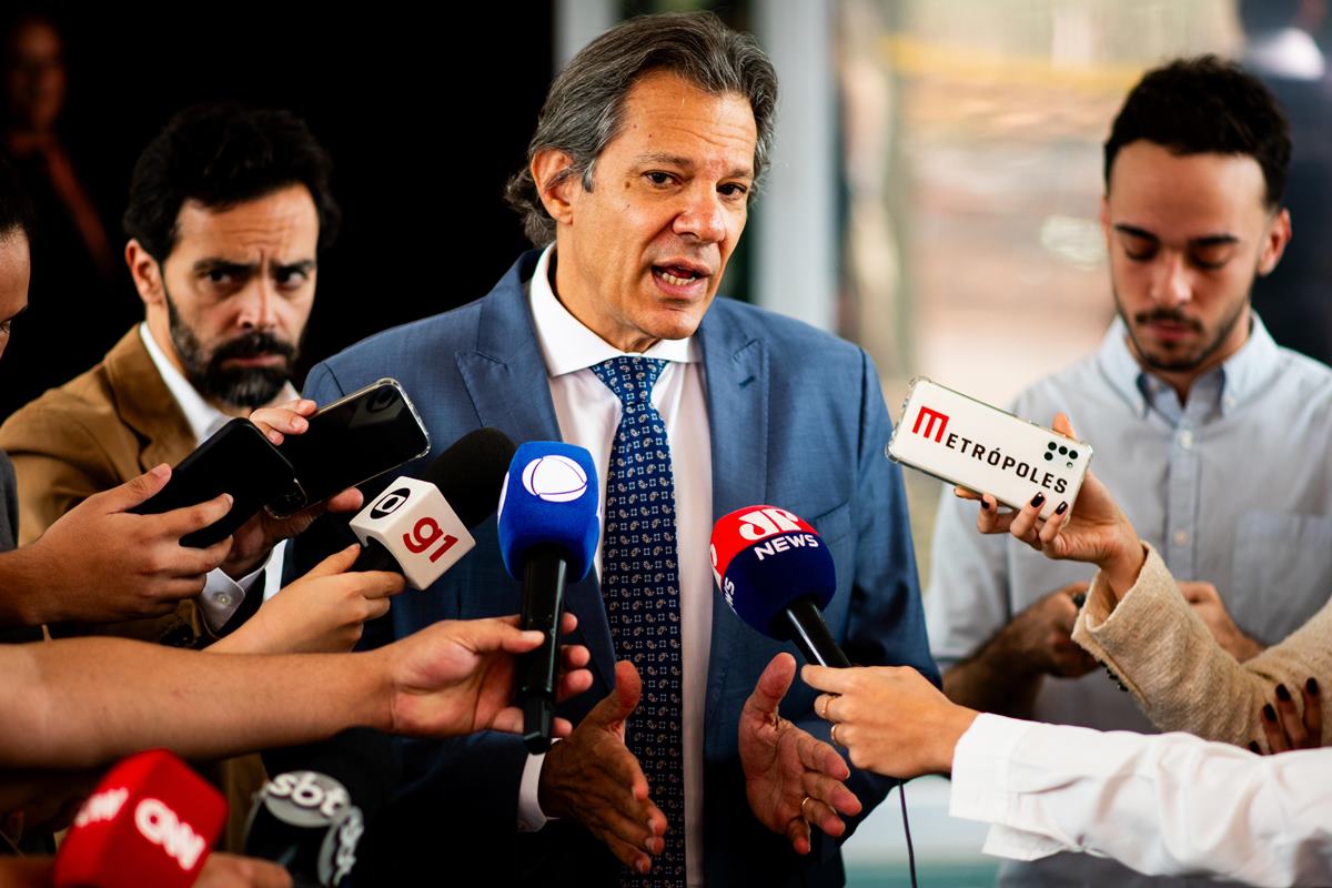 haddad-diz-que-reforma-administrativa-deve-comecar-por-supersalarios