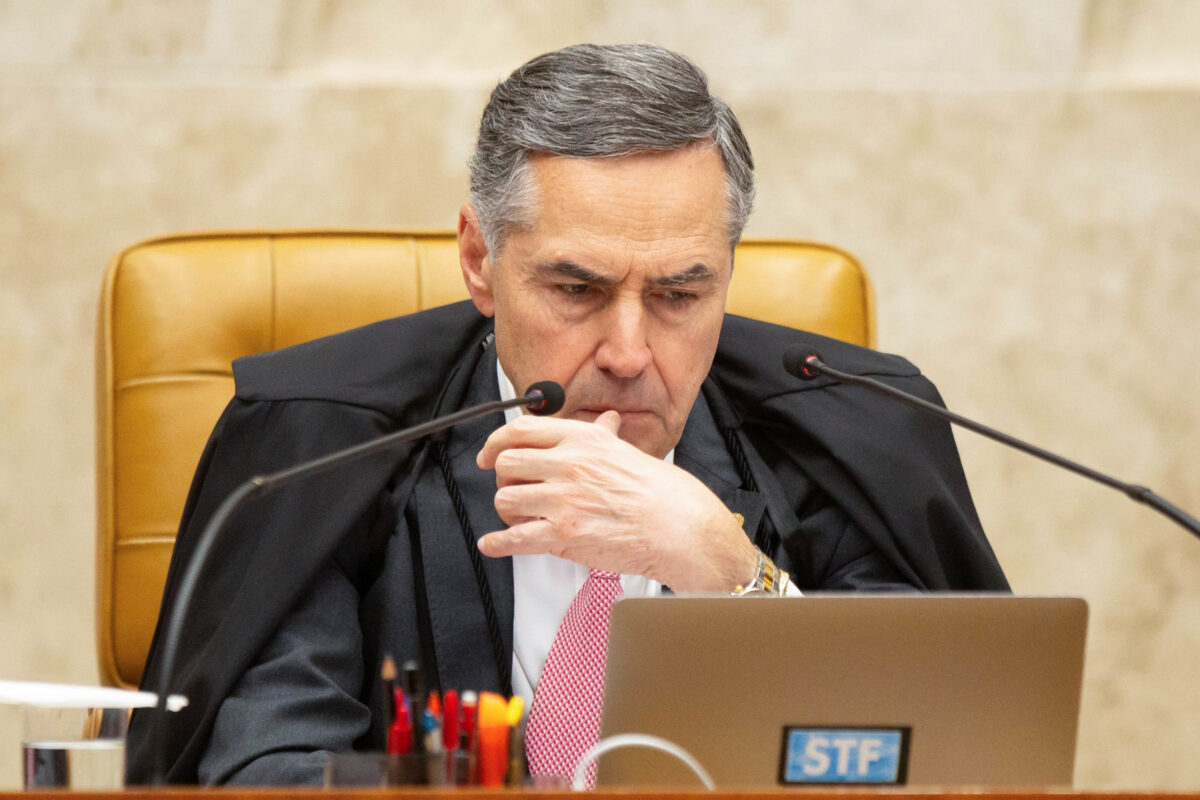 a-saida-para-o-stf-e-a-roma-papal