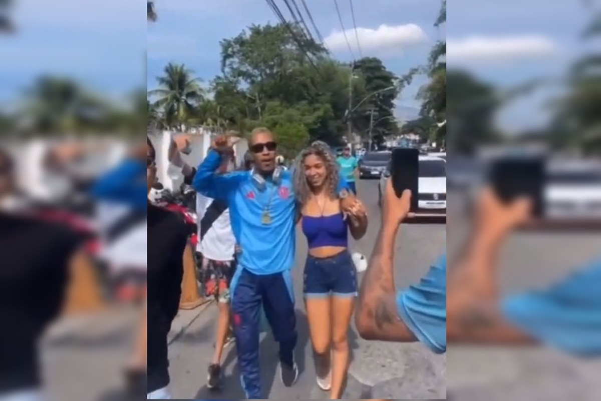 sosias-de-poze-e-vivi-noronha-“curtem”-confusao-na-porta-de-presidio