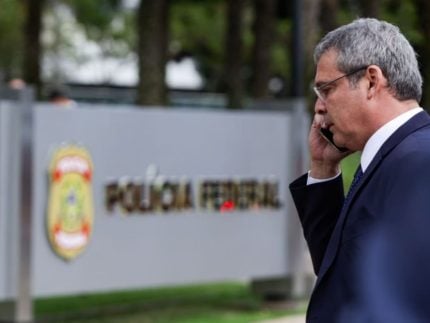 deputado-lindbergh-farias-solicita-prisao-de-zambelli-apos-saida-do-pais