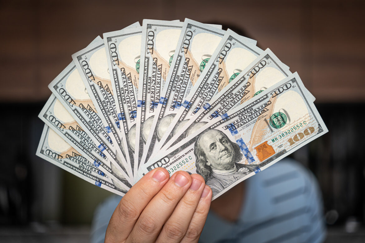 dolar-cai-e-bolsa-sobe-com-mercado-de-bom-humor-com-lula-e-haddad