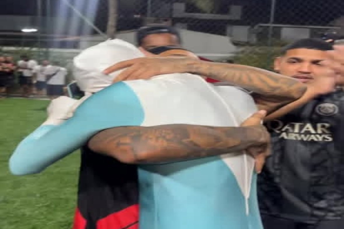 apos-empurrar-pm,-heroi-“gelado”-tem-encontro-com-poze-do-rodo.-video