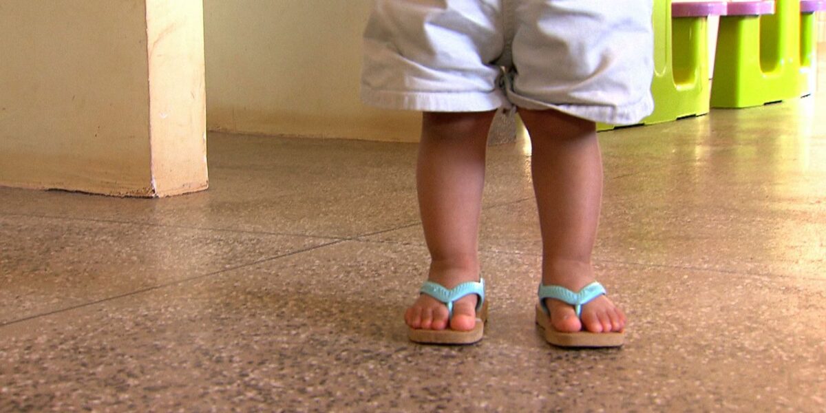 criancas-pequenas-sao-mais-expostas-a-riscos-climaticos,-mostra-estudo