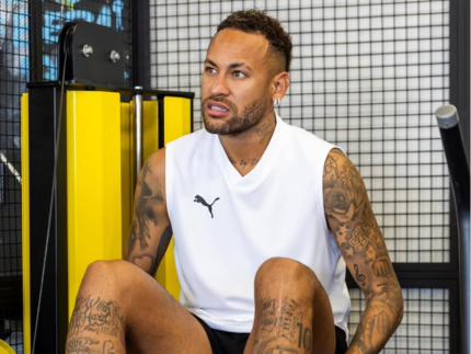 transferencia?-entenda-por-que-neymar-foi-ate-consulado-dos-eua