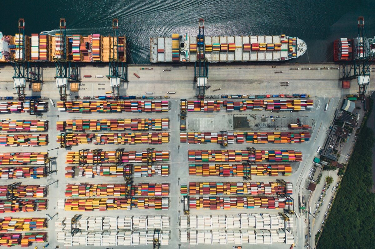 balanca-comercial-tem-superavit-de-us$-7,2-bilhoes-em-maio,-diz-mdic