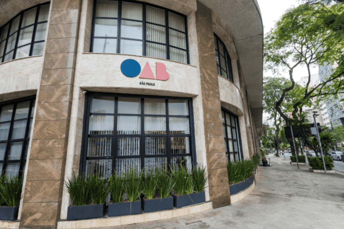 planos-de-saude-pagam-multas-para-burlar-decisoes-judiciais,-diz-oab