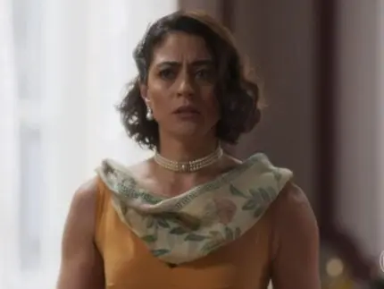 Opinião: Carol Castro mostra maturidade artística com Clarice de “Garota do Momento”