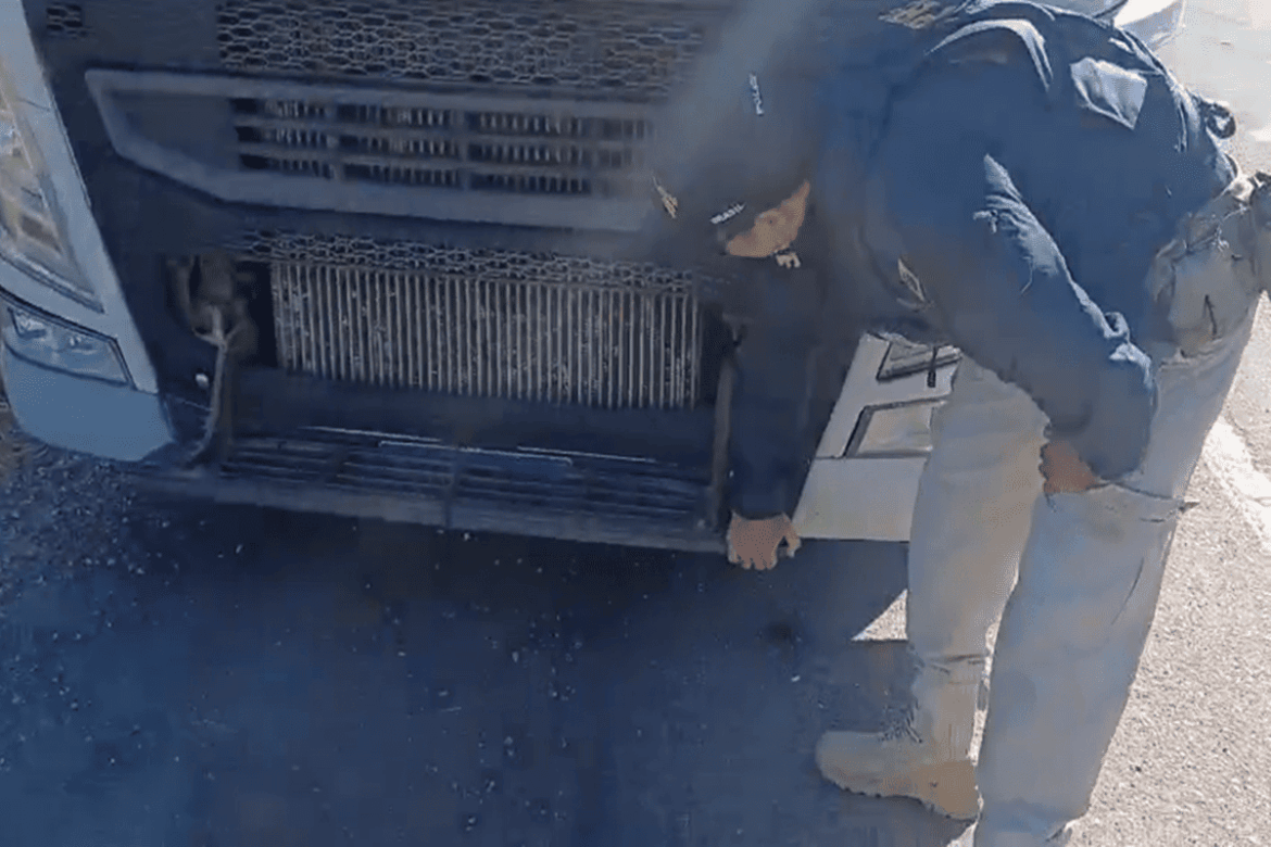 caminhoneiro-e-preso-por-esconder-placa-para-furar-pedagio-na-br-060