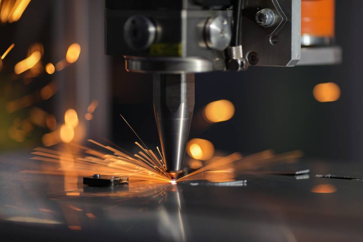 conheca-mais-sobre-o-trabalho-do-profissional-tecnico-em-soldagem