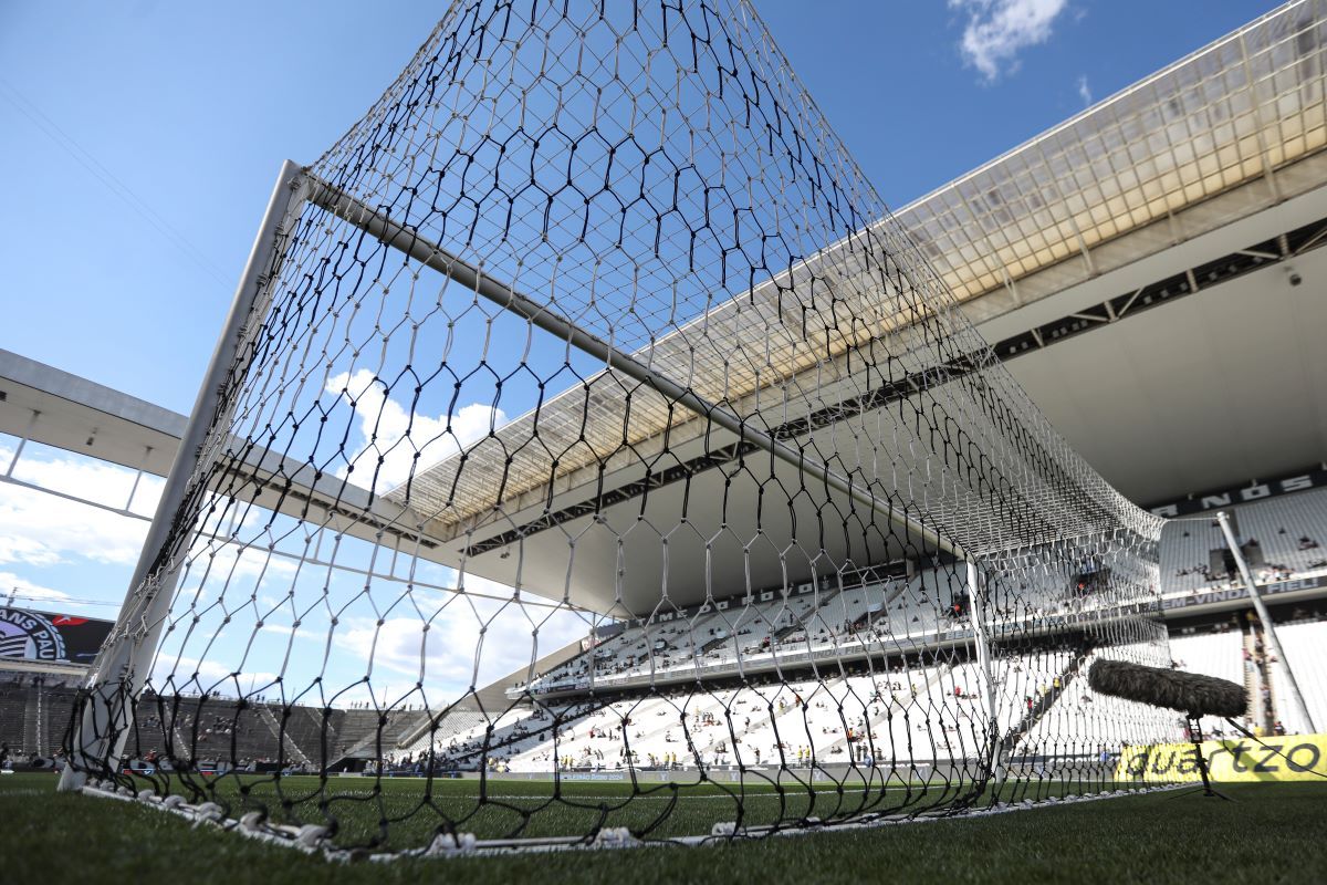 corinthians-afasta-gerente-da-arena-por-denuncia-de-assedio-moral