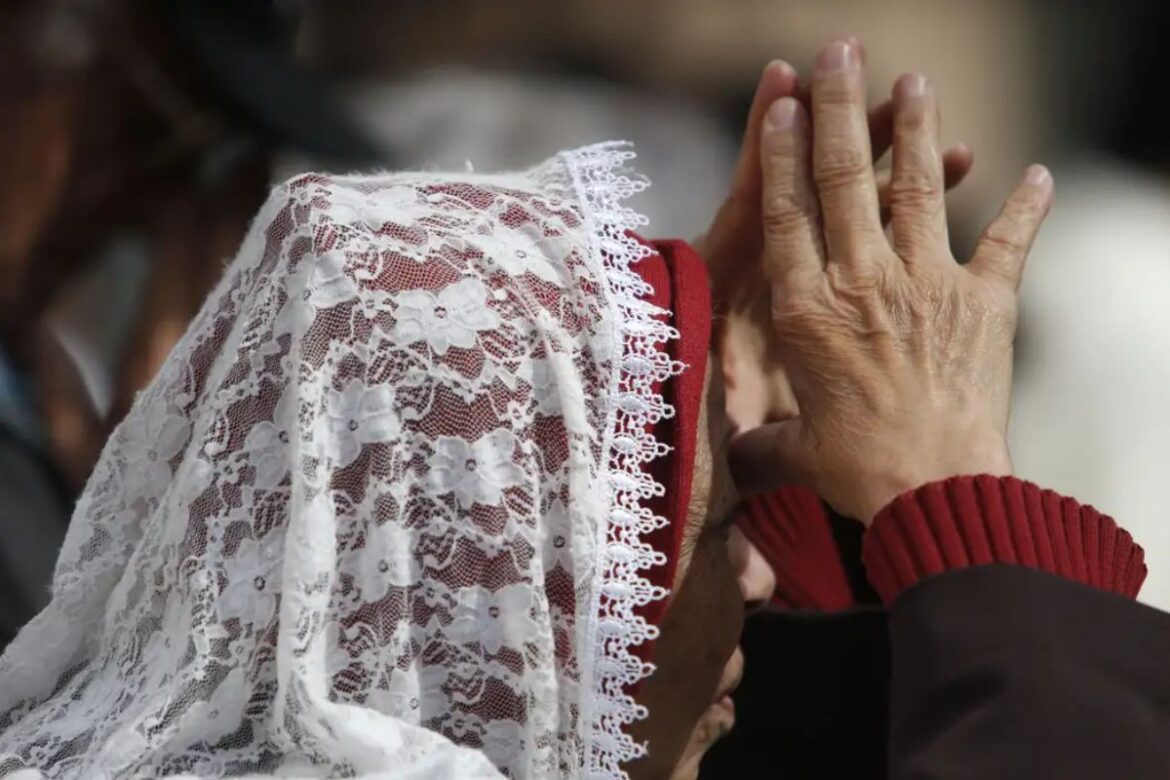 aprenda-a-oracao-de-sao-bento-para-protecao-contra-inimigos-ocultos