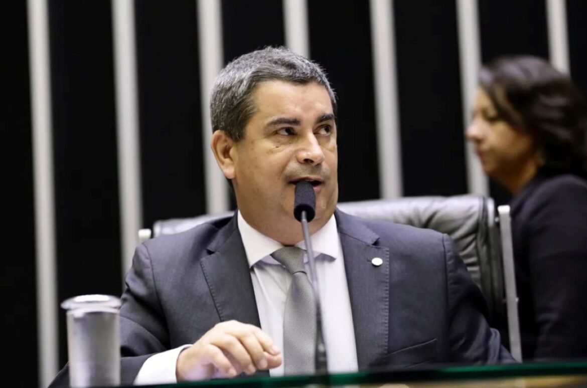 as-duas-prioridades-do-deputado-que-assume-no-lugar-de-zambelli