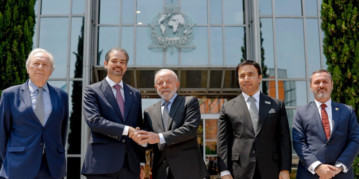 brasil-e-interpol-vao-ampliar-colaboracao-mutua-no-combate-ao-crime
