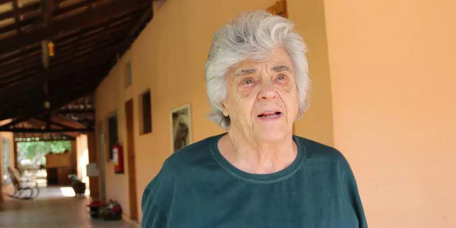 Caminhos da Reportagem reexibe entrevista com Niède Guidon