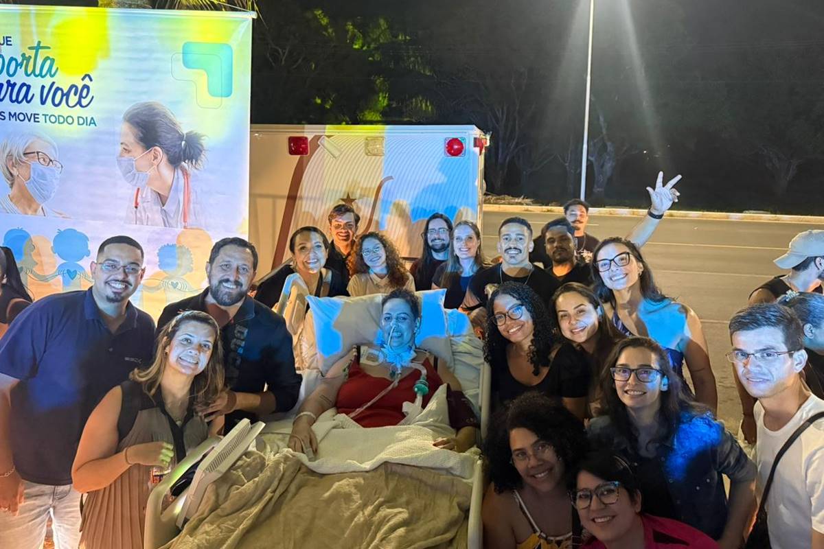 video:-em-maca,-paciente-deixa-uti-para-curtir-show-de-pagode-no-df