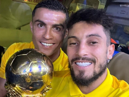 em-meio-a-especulacao-no-botafogo,-alex-telles-revela-convite-para-cristiano-ronaldo