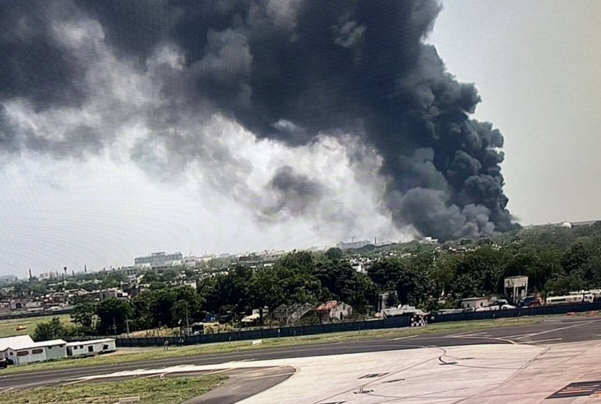 policia-confirma-204-mortos-e-41-feridos-apos-queda-de-aviao-na-india