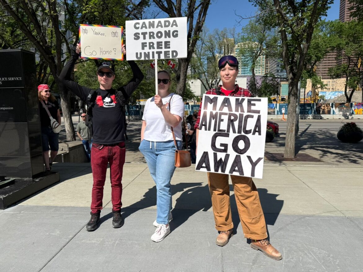 video:-canadenses-aproveitam-g7-para-protestar-contra-trump