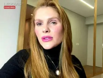 Bárbara Evans diz que se arrepende do silicone no bumbum: “Não era necessário”