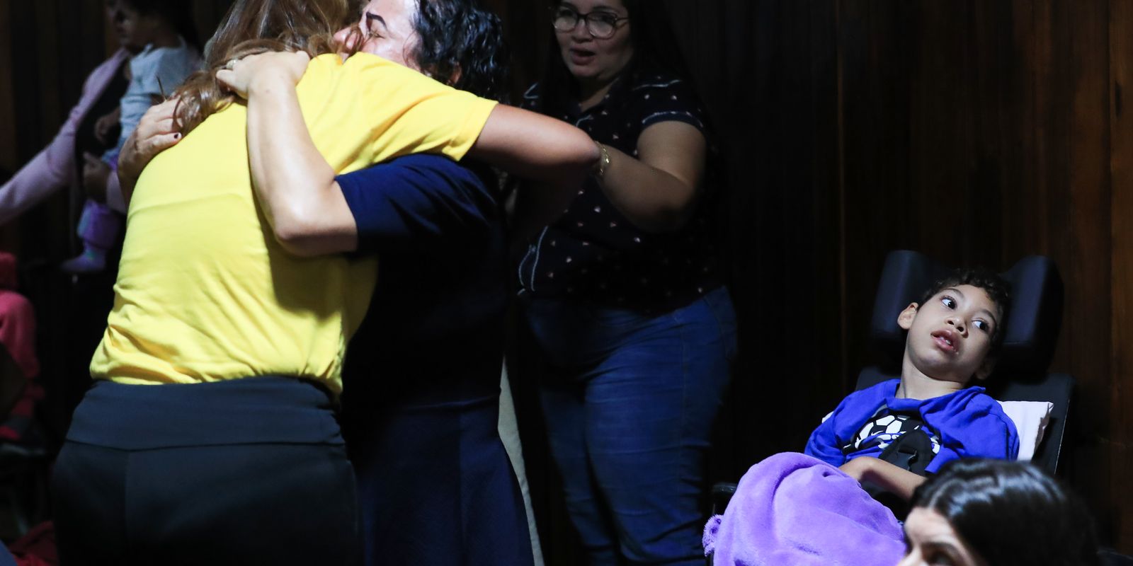 Congresso derruba veto e pensão para vítimas da zika é retomada Congresso derruba veto e pensão para vítimas da zika é retomada