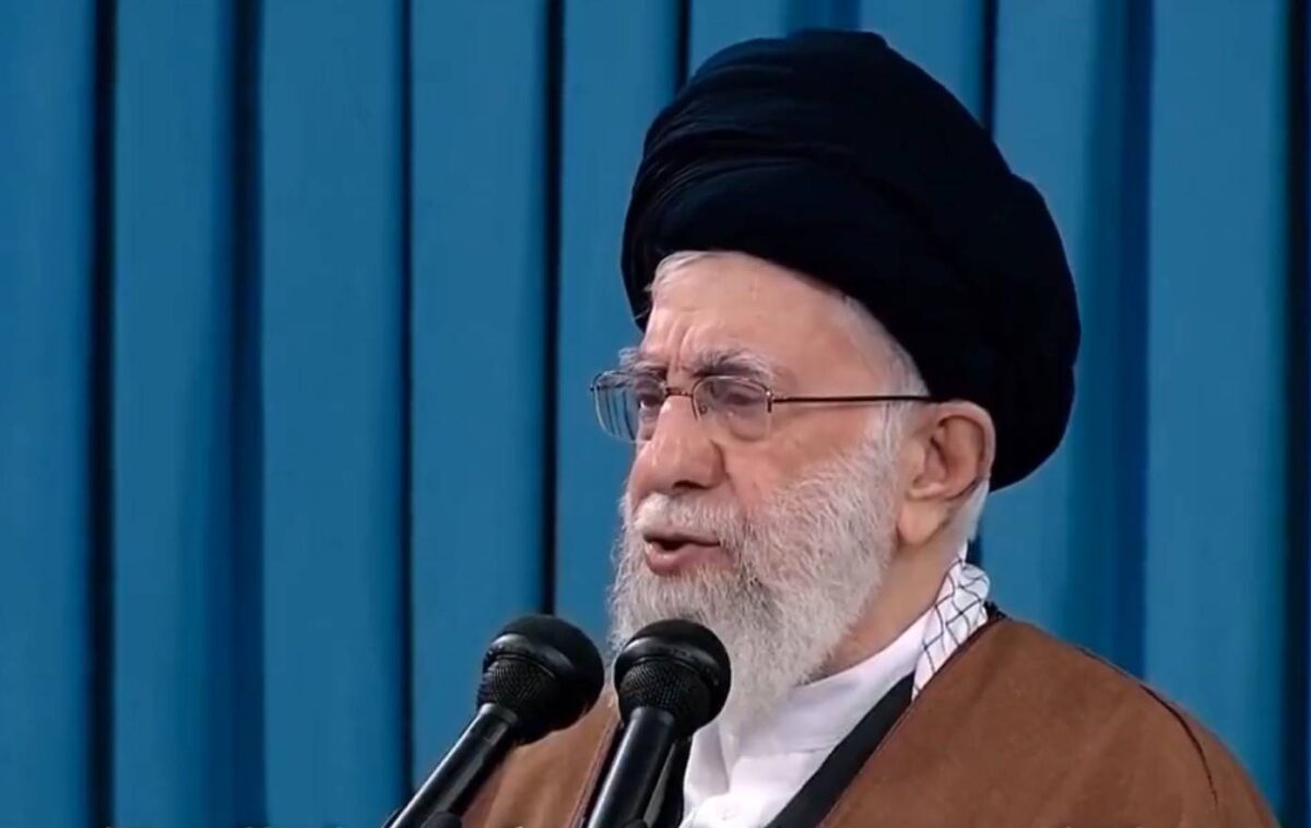 khamenei-alerta-trump:-ataque-dos-eua-tera-consequencias-irreparaveis