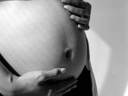 Bebê a bordo: saiba primeiros sintomas de gravidez e veja hora certa para testar