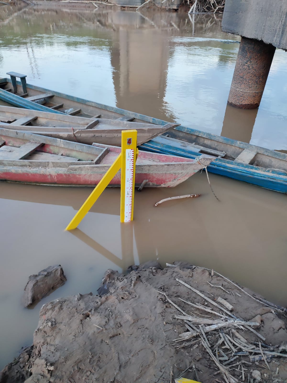Com a chegada do verão, nível do rio Iaco desce para 3,24 metros e já preocupa moradores