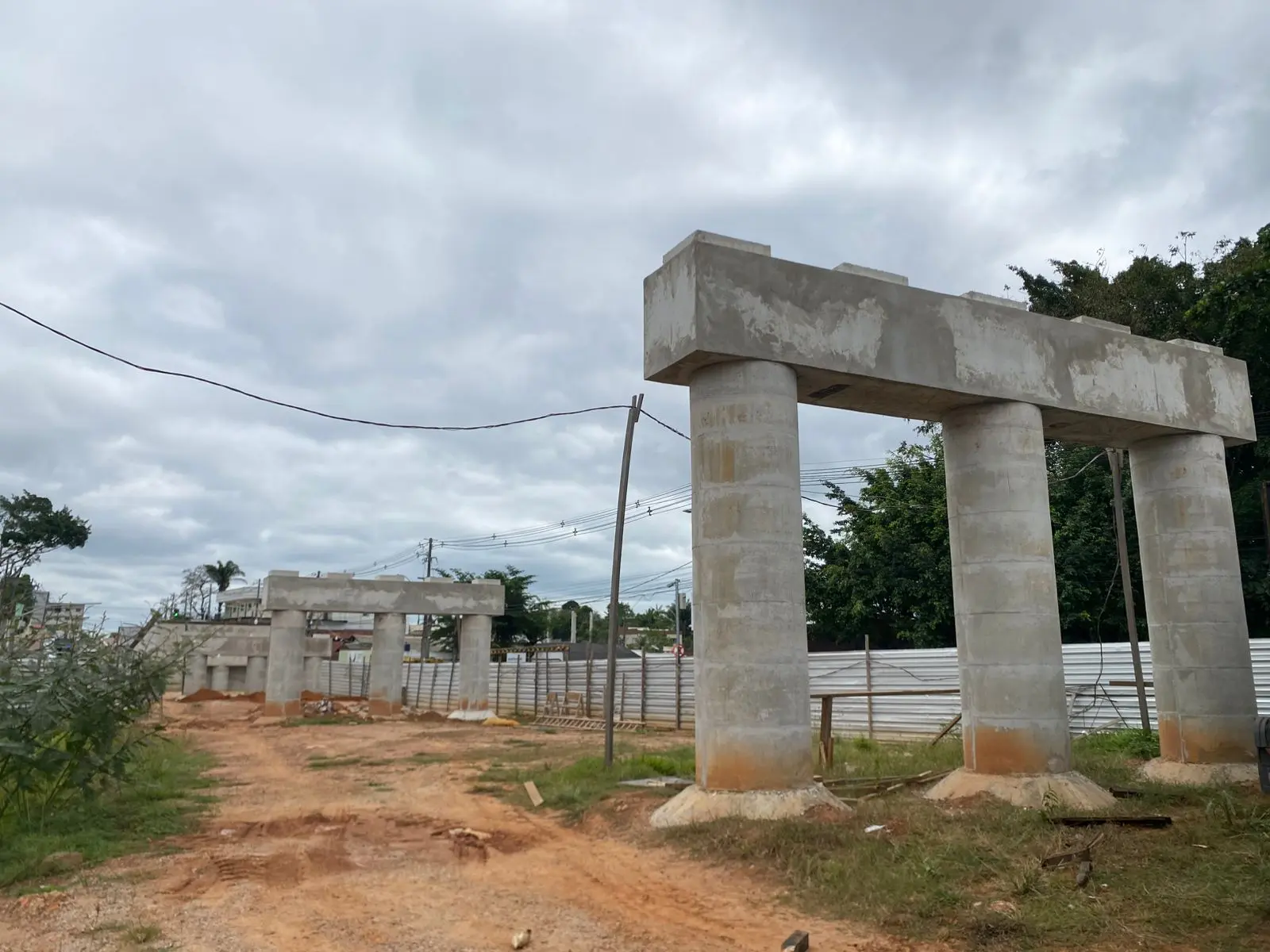 Obras do Elevado da AABB avançam com chegada de vigas e Bocalom anuncia entrega até outubro