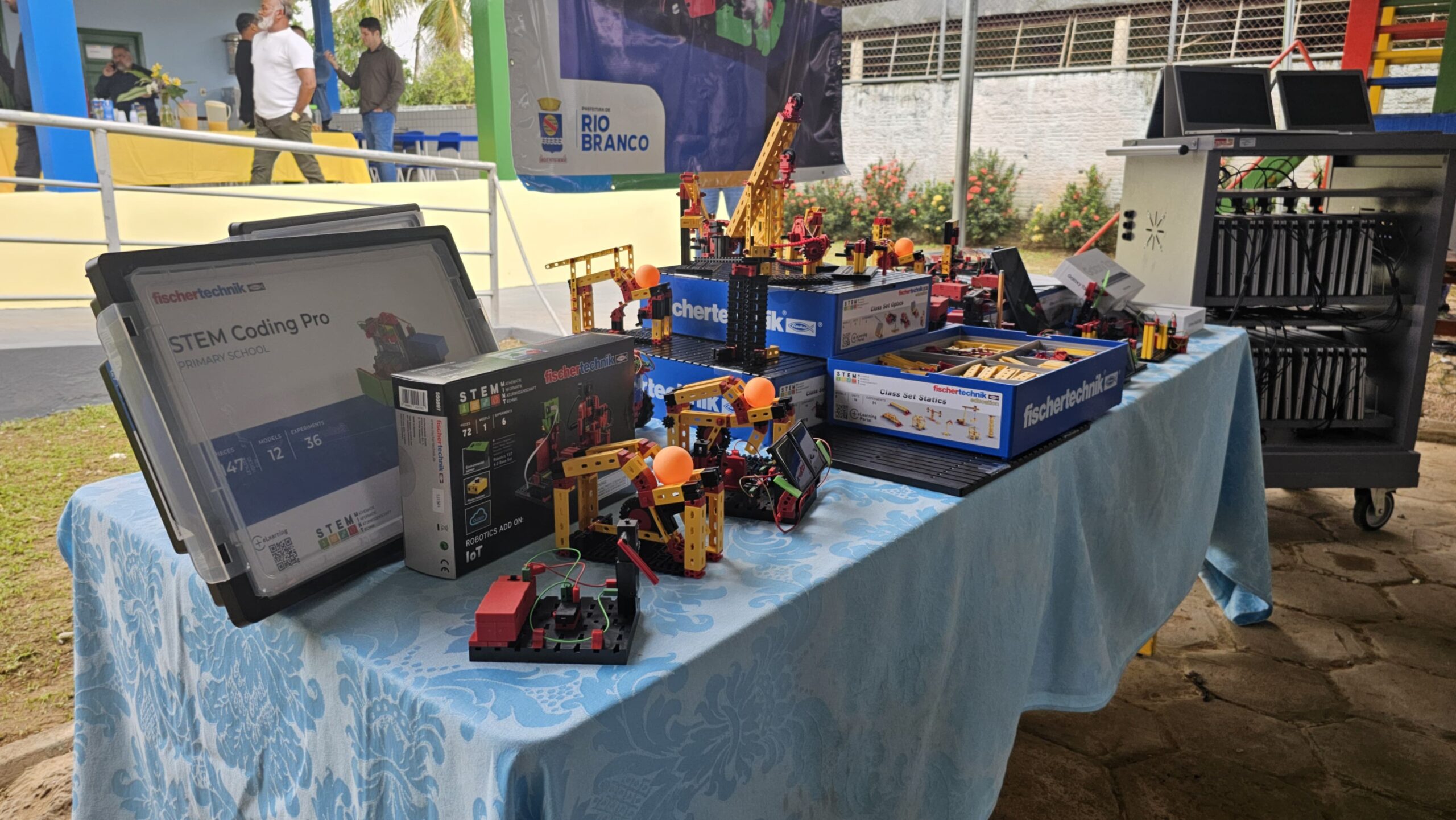 “Estamos preparando engenheiros e cientistas do futuro”, diz Bocalom sobre projeto de robótica nas escolas