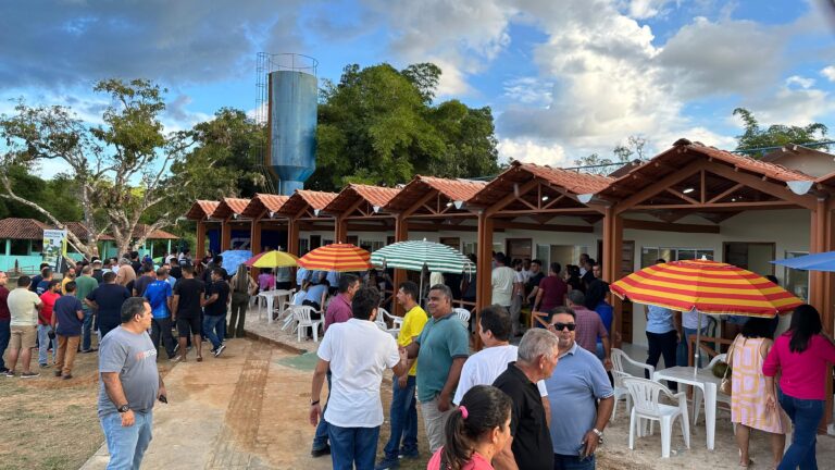 Prefeitura de Cruzeiro do Sul entrega novos quiosques padronizados no Igarapé Preto