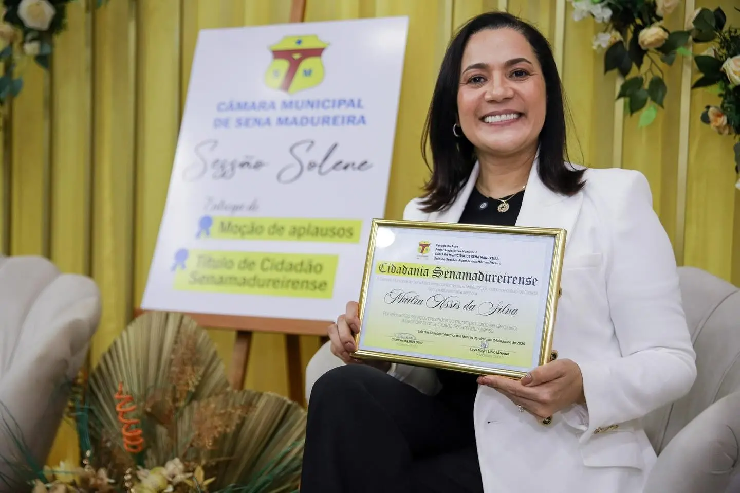 Mailza recebe título de cidadã senamadureirense e agradece: “Levo comigo a força dessa cidade”