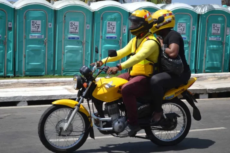 Beijos na ponte, mototaxista com a ex na garupa e mais! As fofocas mais quentes da fronteira do Acre