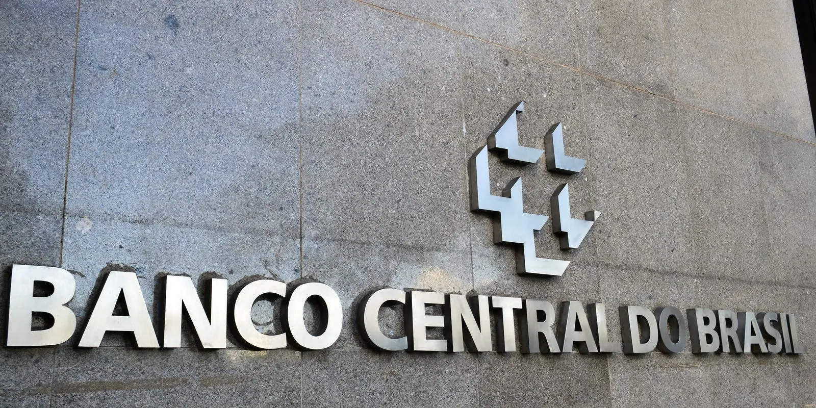 Banco Central suspende mais três instituições financeiras do Pix
