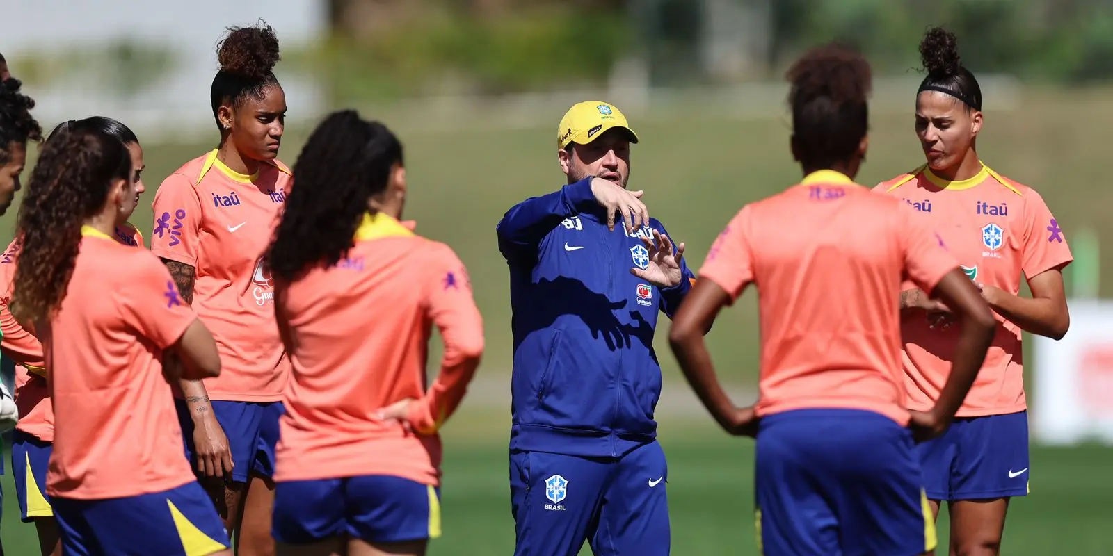 Arthur Elias admite favoritismo do Brasil na Copa América