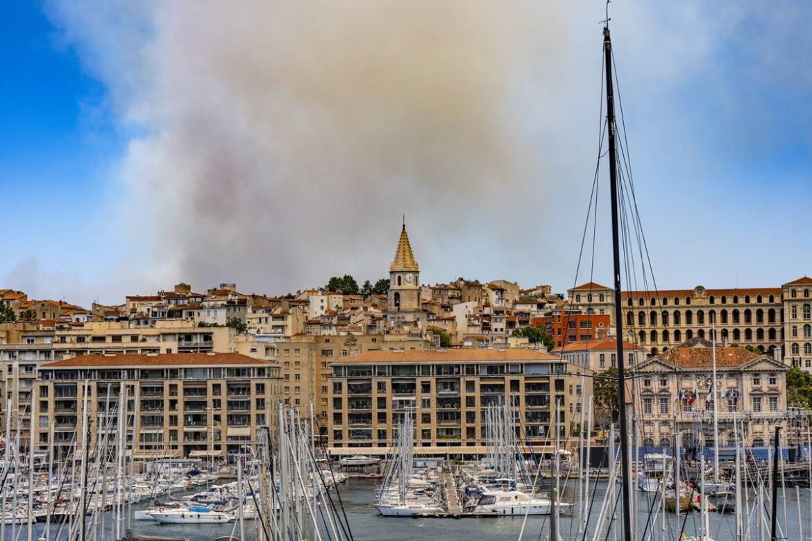 franca:-incendio-florestal-obriga-marselha-a-fechar-aeroporto