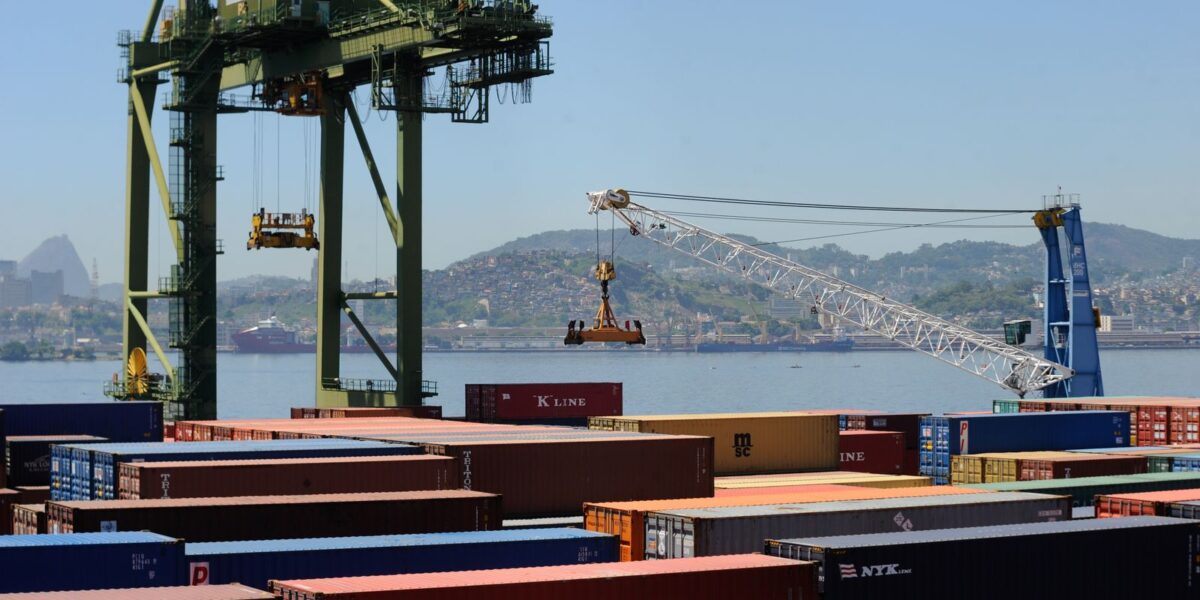 tarifas-dos-eua-devem-derrubar-precos-e-afetar-setores-estrategicos