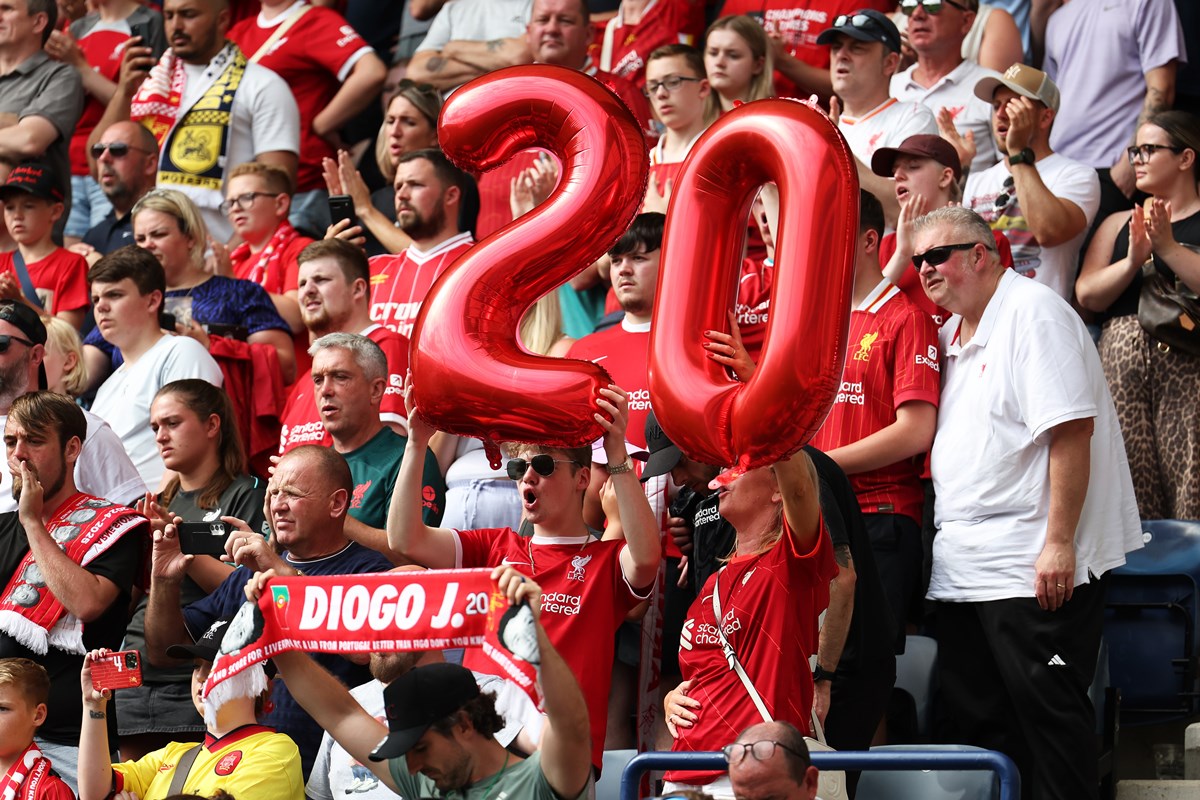 vitoria-do-liverpool-em-amistoso-e-marcada-por-homenagens-a-diogo-jota