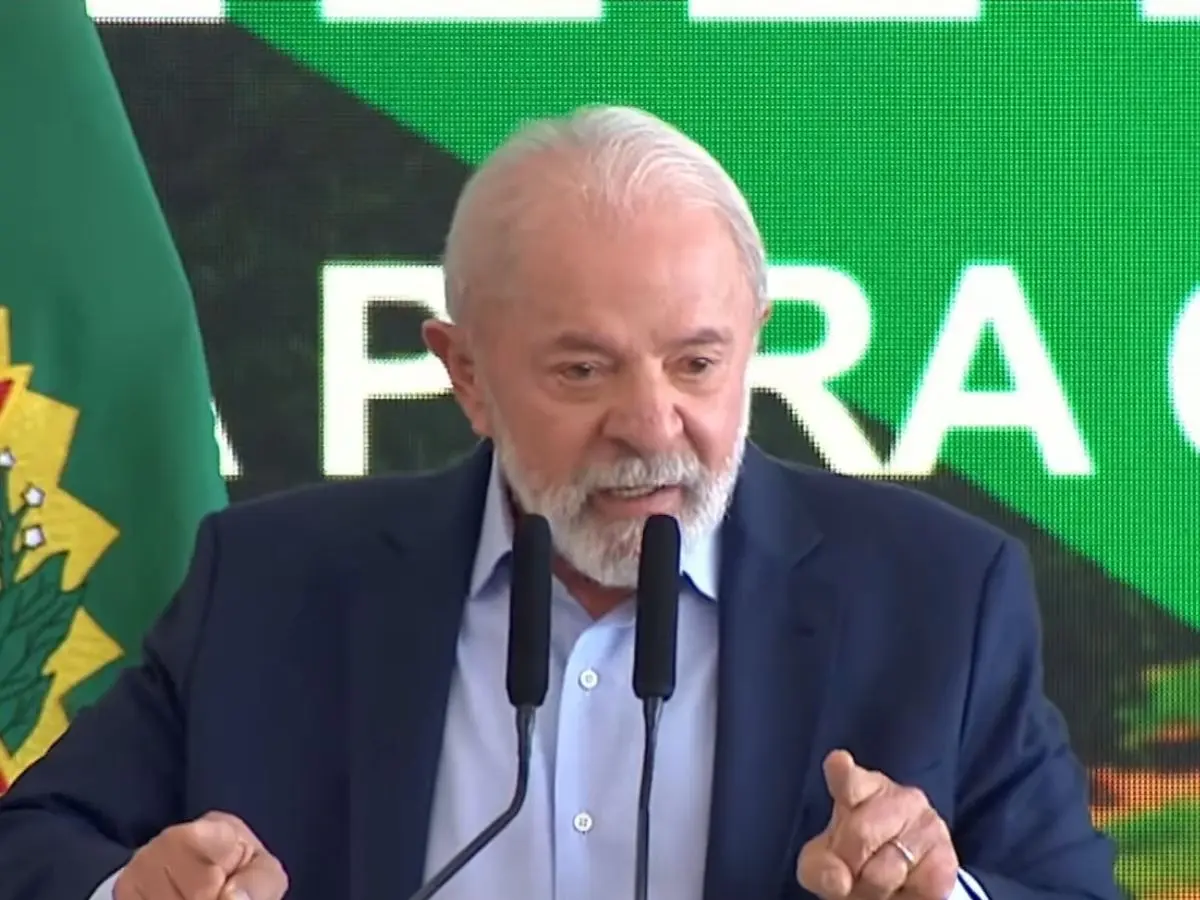 Reajuste polêmico: Lula decide nesta quarta (16) se aprova aumento de deputados