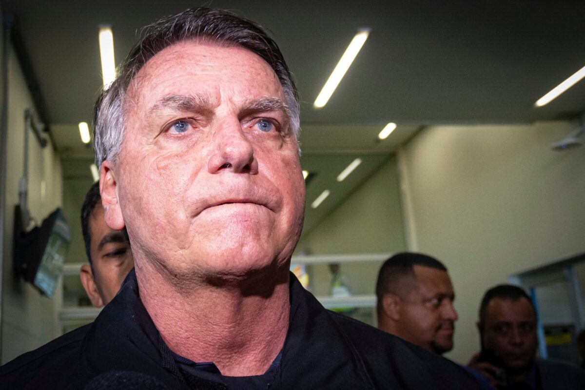 pf-faz-buscas-na-casa-de-bolsonaro-e-em-seu-escritorio-no-pl