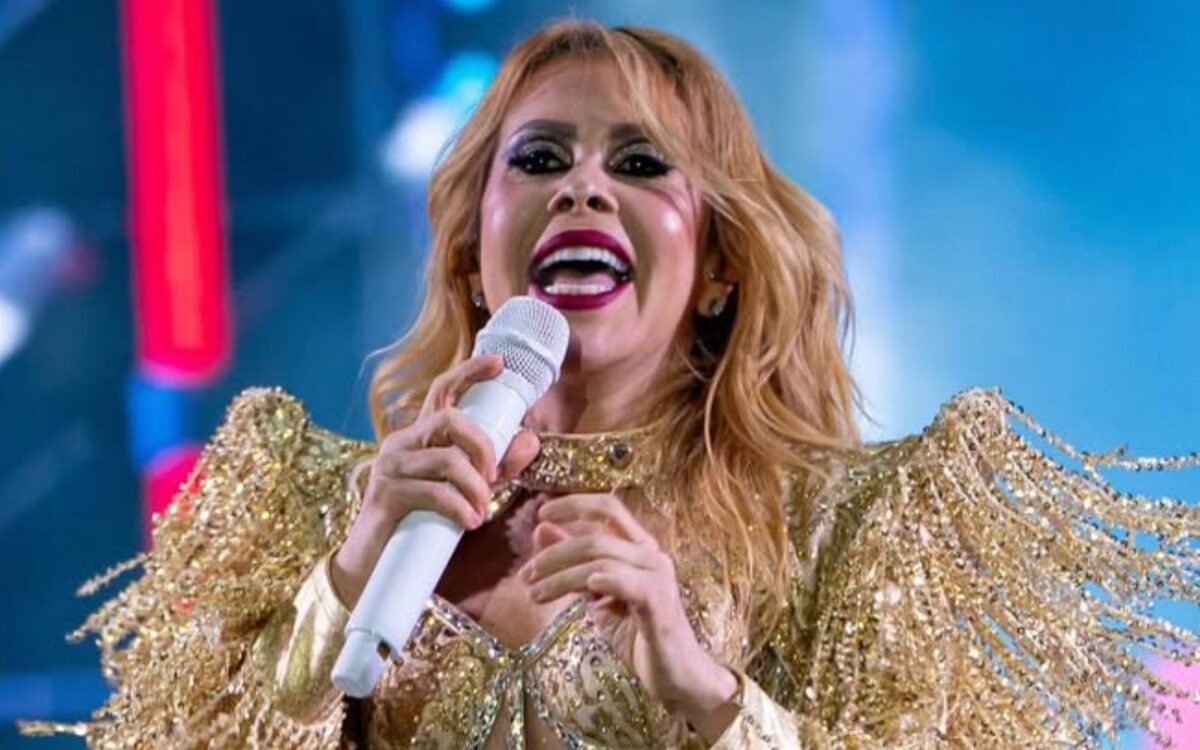 cantora-joelma-revela-desejo-de-ter-sido-advogada