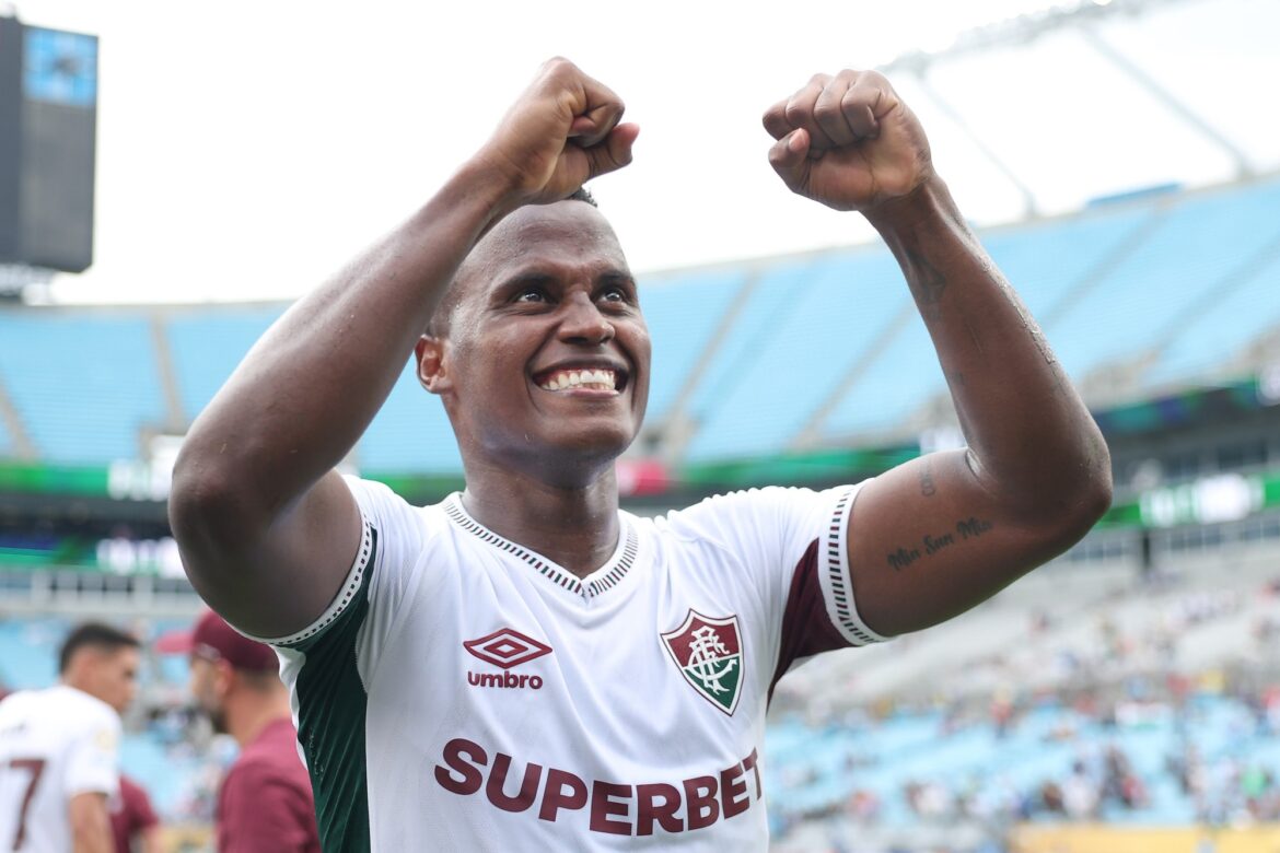 arias-promete-retorno-ao-fluminense:-“nenhum-dinheiro-compra-essencia”