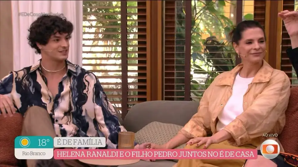 Helena Ranaldi revela reação ao assistir filho em “Vale Tudo”: “Critico e elogio”