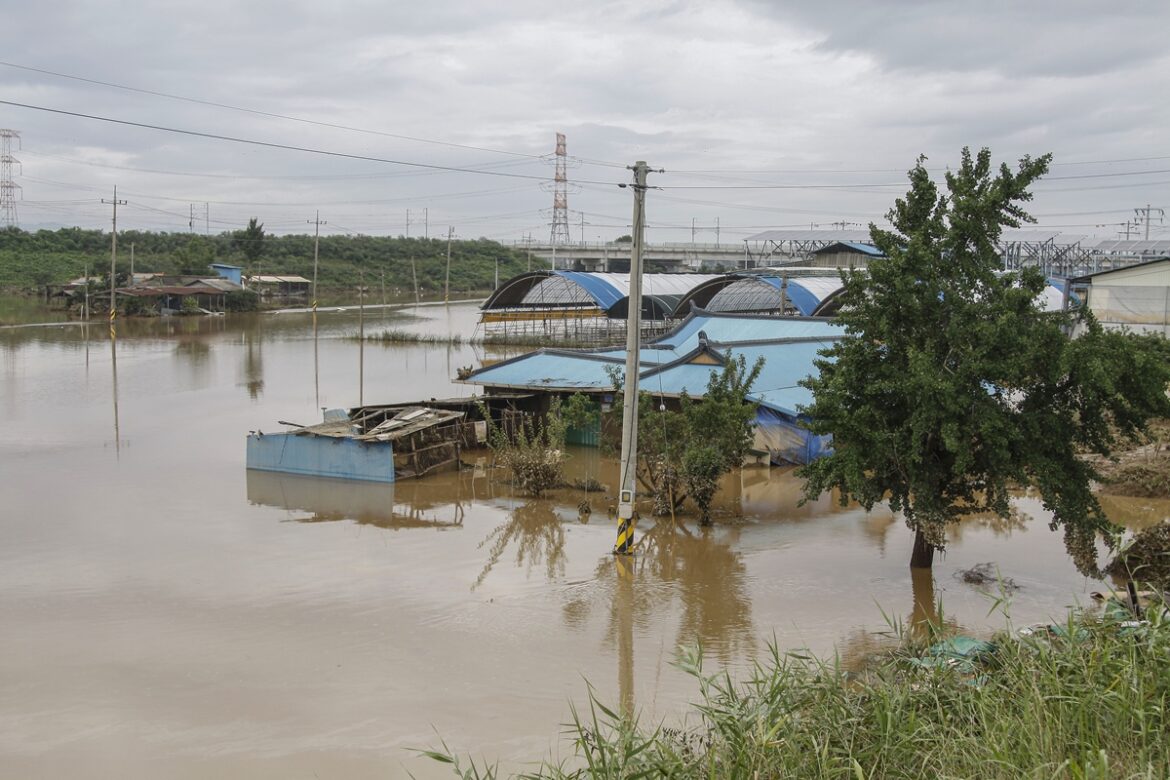 chuvas-na-coreia-do-sul-deixam-14-mortos-e-milhares-de-desabrigados