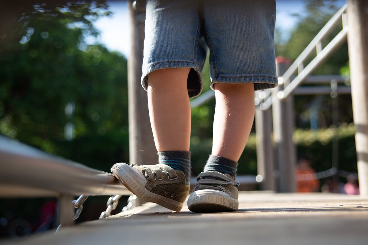 por-que-algumas-pessoas-com-autismo-andam-de-forma-diferente?