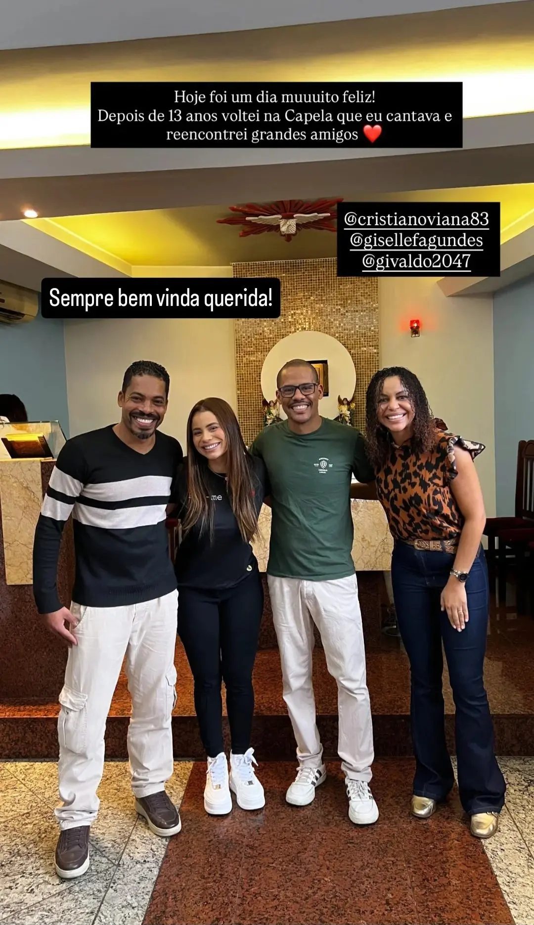 Lexa visita padaria onde trabalhou há 13 anos e igreja que cantava antes da fama
