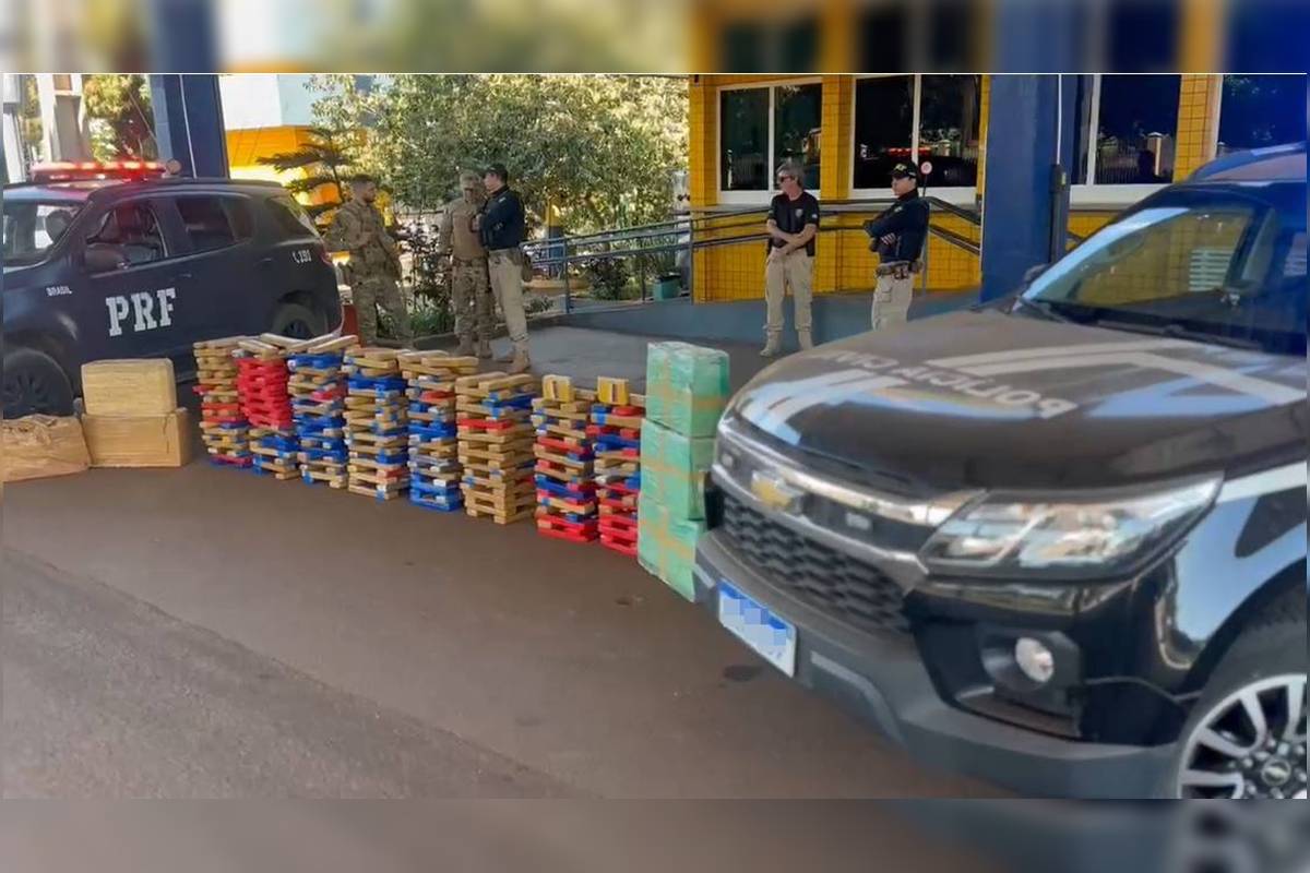 carro-com-mais-de-400-kg-de-maconha-escondidos-e-apreendido-na-br-364