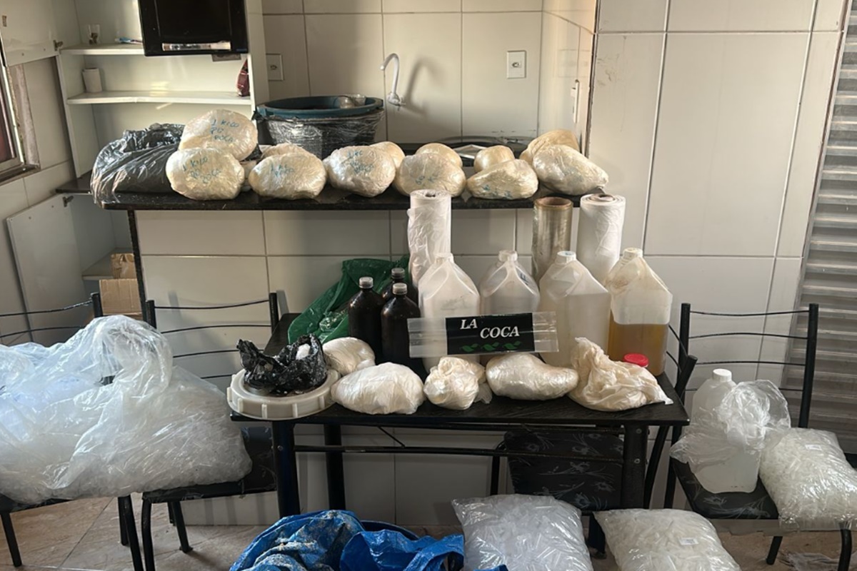 operacao-do-bope-na-mare-estoura-laboratorio-do-trafico.-veja-imagens