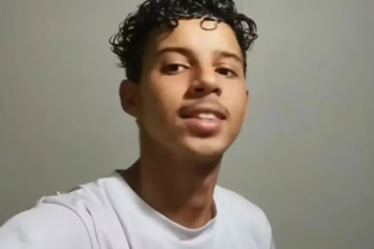 mae-de-jovem-morto-envenenado-com-bolinhos-e-investigada-pela-policia