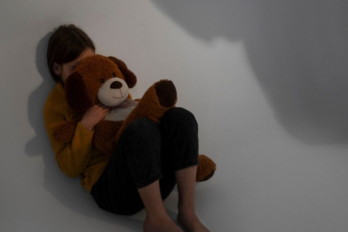 pedofilo-estuprava-filha-de-3-anos-e-vendia-conteudo-nas-redes-socias